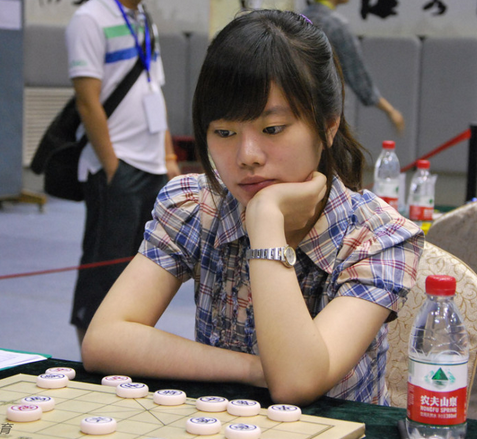 梁妍婷,浙江瑞安人,象棋大师,曾获得2015年第三届全国智力运动会象棋